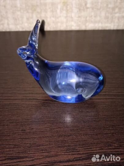 Статуэтка стеклянная кит