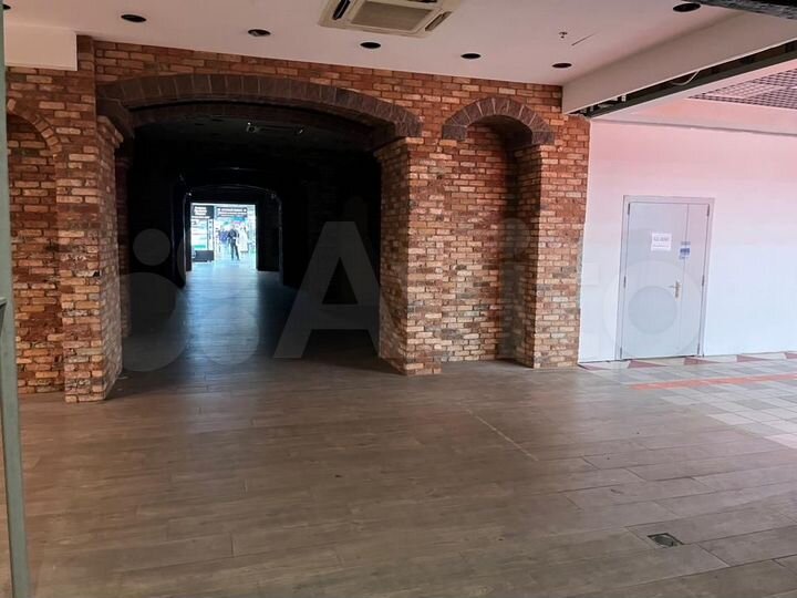 Сдам торговое помещение, 1038 м²