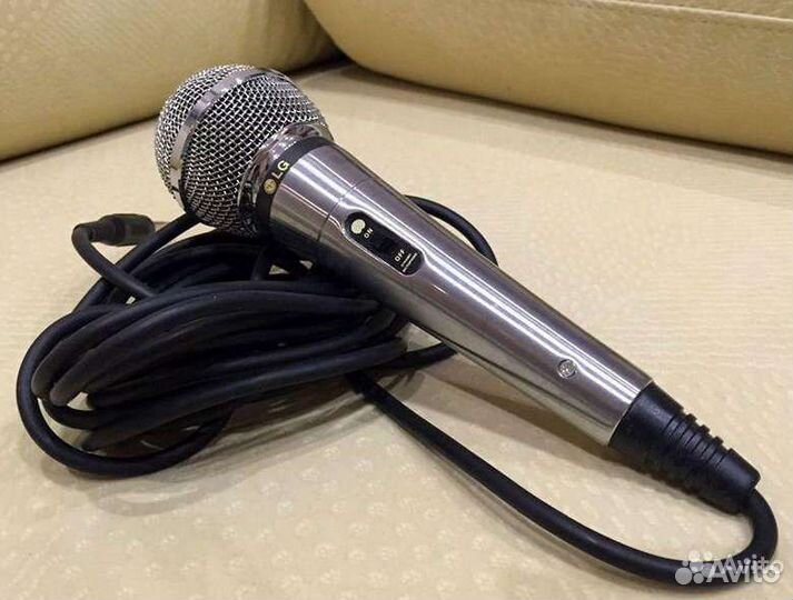 Микрофон для караоке LG