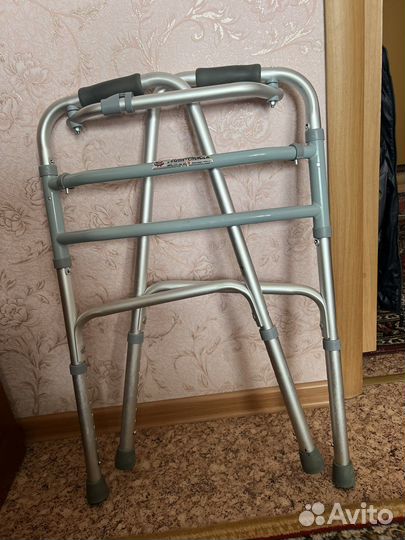 Ходунки для взрослых шагающие