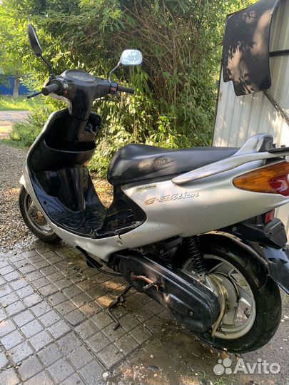 Yamaha Grand Axis 100