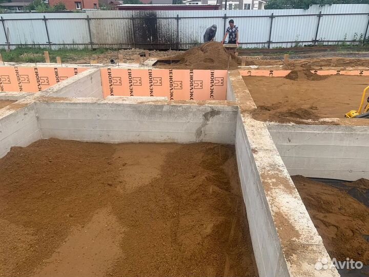 Строительная бригада. Фундамент / Кровля