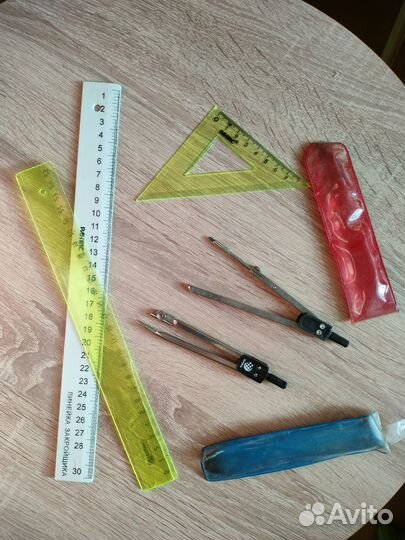 Канцелярия для школы (линейки, циркуль)