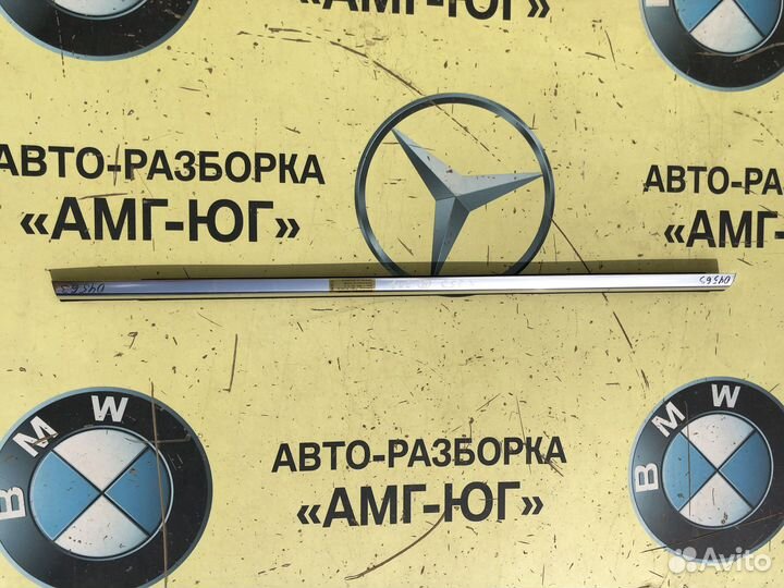 Mercedes W253 X253 молдинг стекла двери R зад