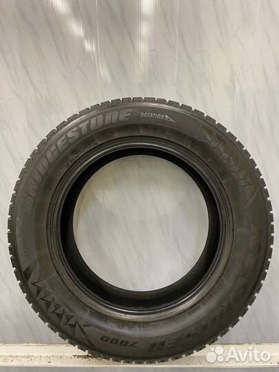 Bridgestone Ice Cruiser 7000 225/65 R17 106T