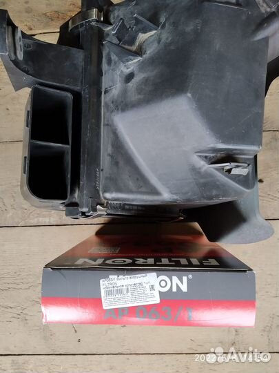 Корпус воздушного фильтра Audi A4 B5 058133837