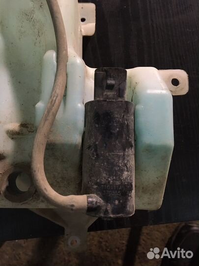 Suzuki sx4 Бачок