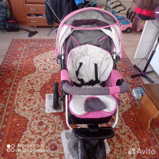 Прогулочная коляска