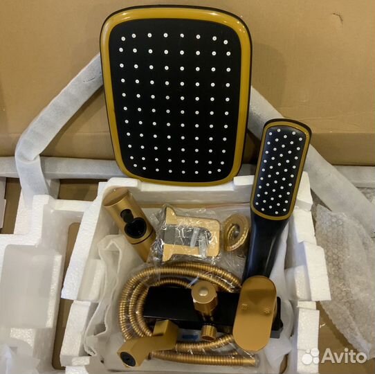 Душевая система с тропическим душем 3в1