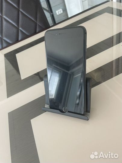 iPhone 8 Plus, 64 ГБ