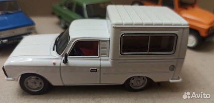 Москвичи 1:43