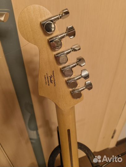 Комплект Square stratocaster и Marshal MG10