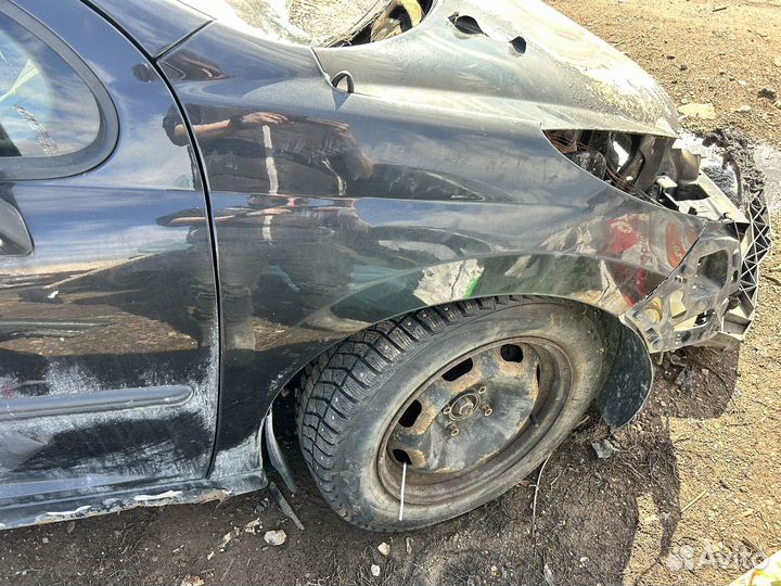 Крыло правое пежо 207