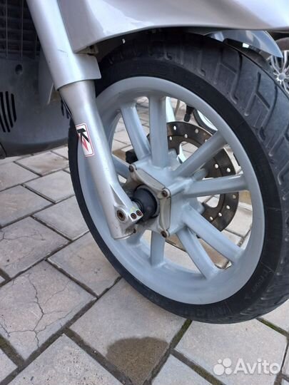 Максискутер Piaggio Beverly