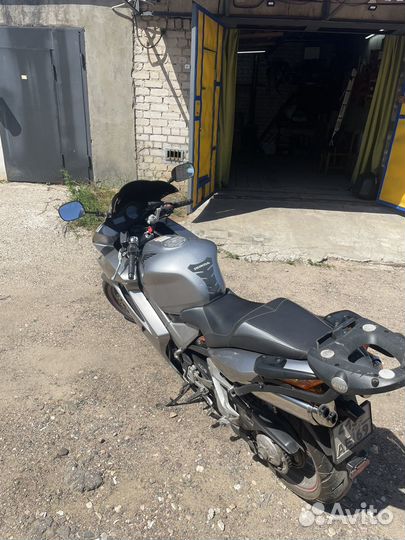 Honda vfr 800