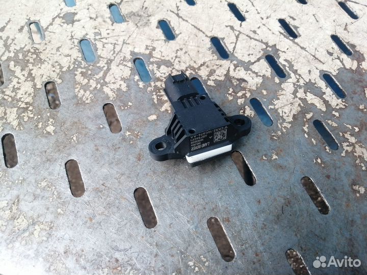 Датчик удара Airbag боковой Jaguar Land Rover