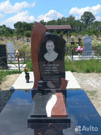 Памятники из гранита/мрамора