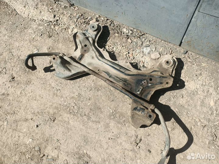 Подрамник Volkswagen Bora/Golf 4