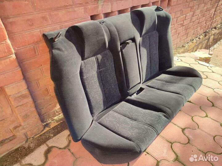 Задний диван Toyota Chaser Tourer V