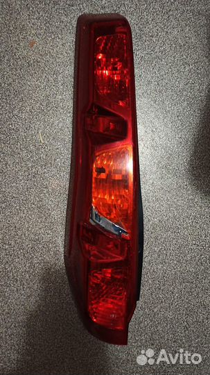 Задний фонарь Nissan X-trail T31