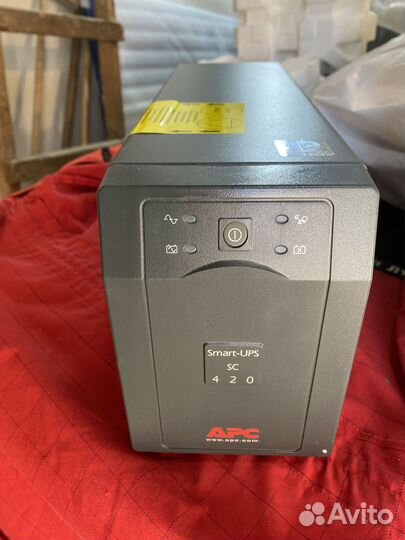 Продаю ибп SMART UPS SC 4201