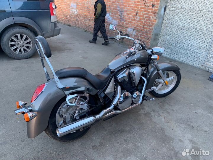 Honda VT1300cra