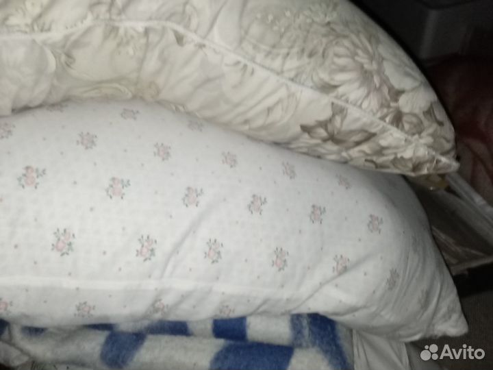 Подушки и одеяло