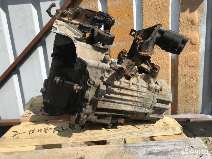 МКПП (механическая коробка переключения передач) H