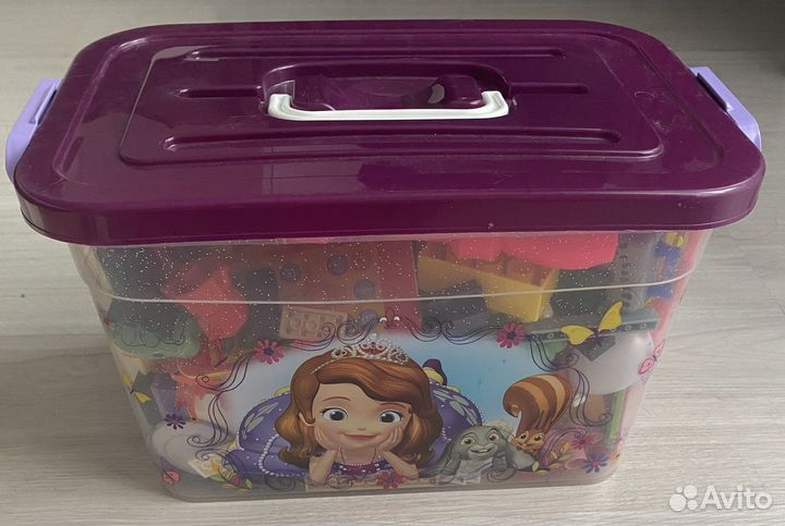 Контейнер с игрушками