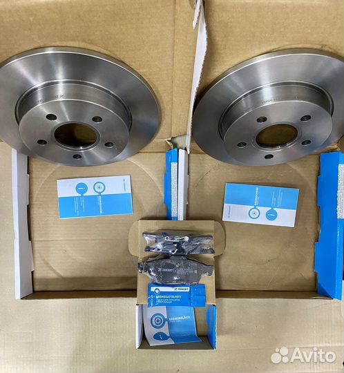 Тормозные диски + колодки задние Ford Focus 2