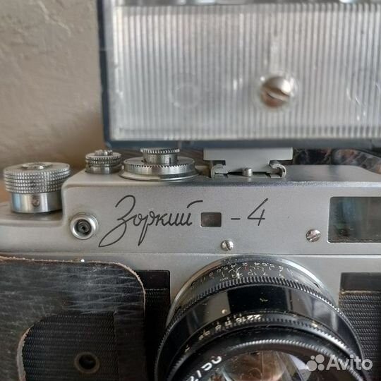 Ретро фотоаппарат Зоркий -4