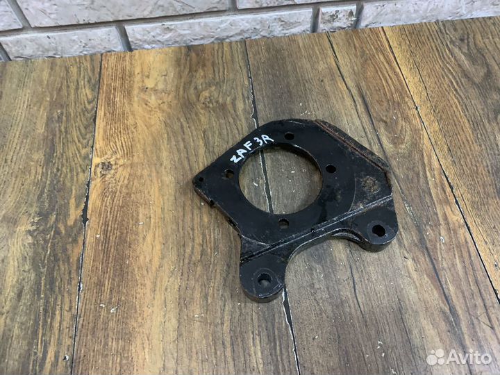Opel zafira C Кронштейн (п.з.к.) заднего суппорта