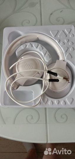 Наушники JBL pure Bass Wireless