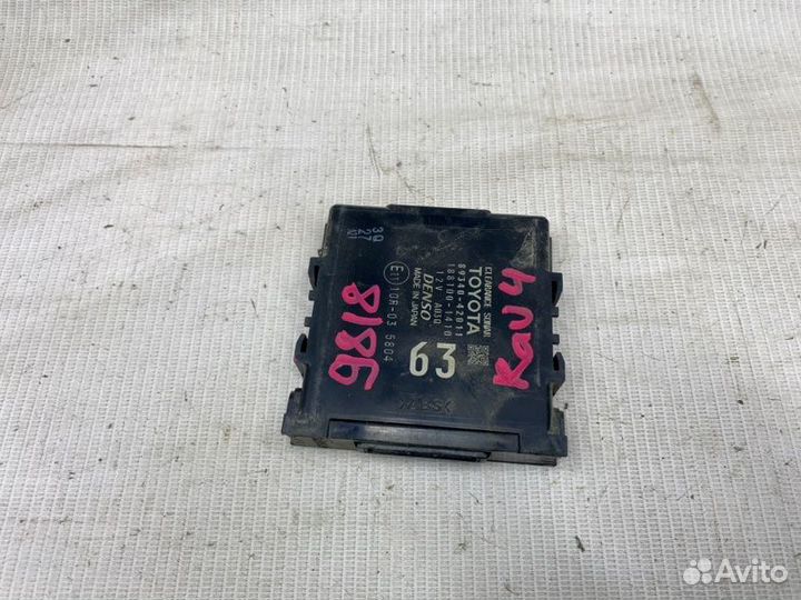 Блок управления парктроником Toyota Rav4 4 CA40