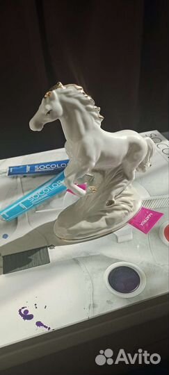 Фарфоровая статуэтка Лошадка. Подсвечник фарфор