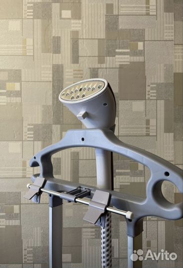 Отпариватель вертикальный Marta MT-1178 красный