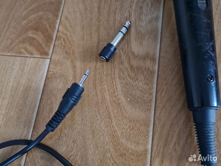 Микрофон для караоке проводной