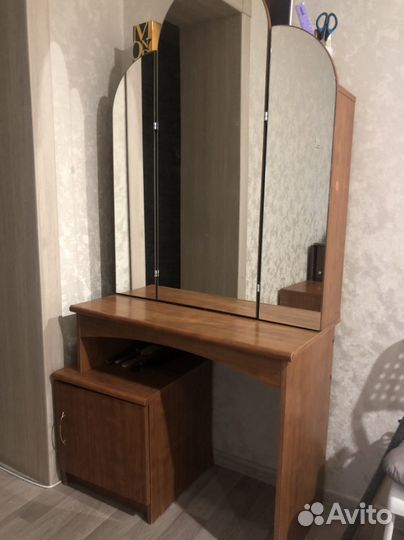 Зеркало напольное с тумбой