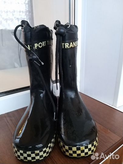Резиновые сапоги