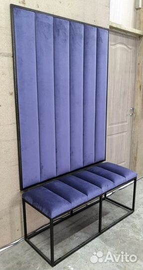 Прихожая в стиле лофт с мягкой обивкой