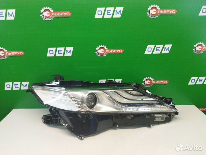 Фара правая Toyota Camry 8 хв70 2017