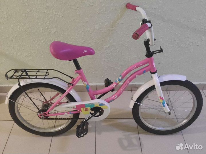 Детский велосипед, розовый с дополнит. колесами