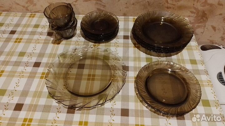 Глиняный кофейный сервиз, сервиз из чёрного стекла