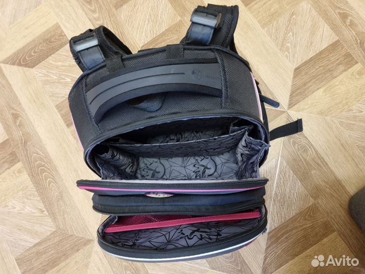 Школьный рюкзак