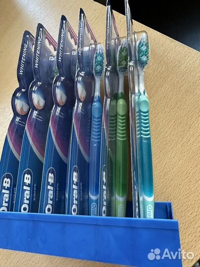 Зубная щетка