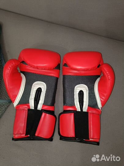 Перчатки боксерские Everlast 14 oz