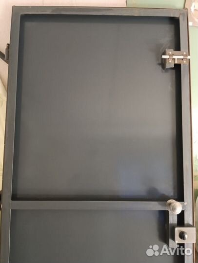 Дверь входная металлическая бу