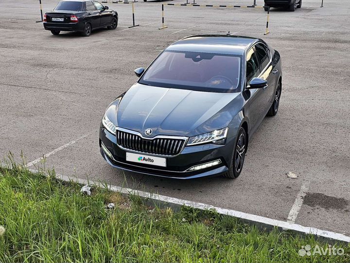 Skoda Superb 2.0 AMT, 2019, 10 000 км