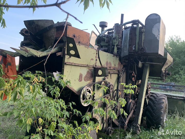 Комбайн Нива-Сельхозтехника СКА-5, 2000