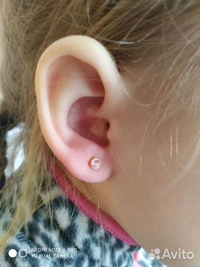Прокол ушей/ пирсинг